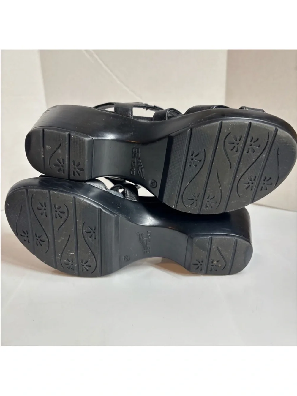 Dansko Women's Julie Black Full Grain Leather Slingback Sandals Size 7.5